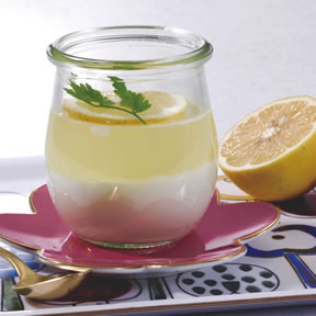 マイヤーレモンとはちみつミルクのグラスゼリー 料理写真