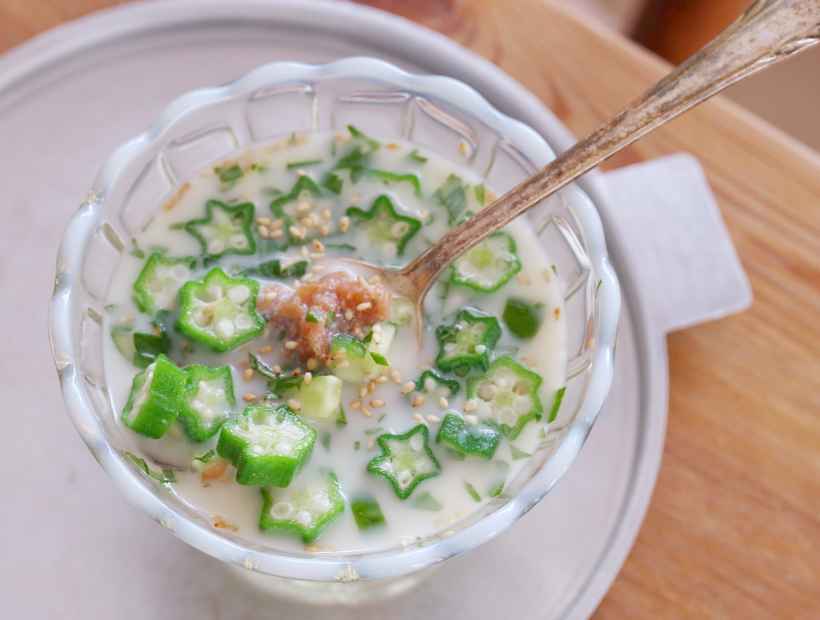 梅と牛乳の冷製スープ